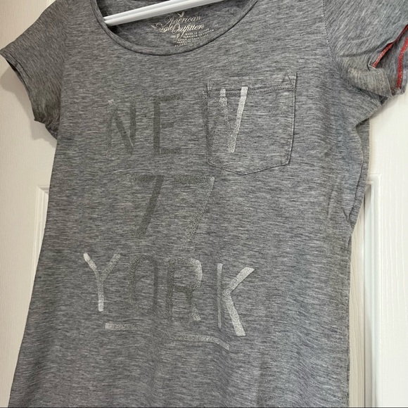 3 for $15 American Eagle Outfitters Grey T-Shirt - Picture 3 of 7